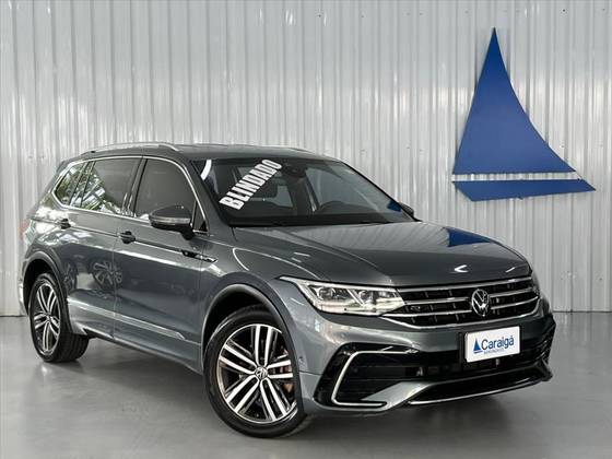 VOLKSWAGEN TIGUAN 2.0 300 TSI GASOLINA ALLSPACE R-LINE AUTOMÁTICO VOLKSWAGEN TIGUAN 2.0 300 TSI GASOLINA ALLSPACE R-LINE AUTOMÁTICO